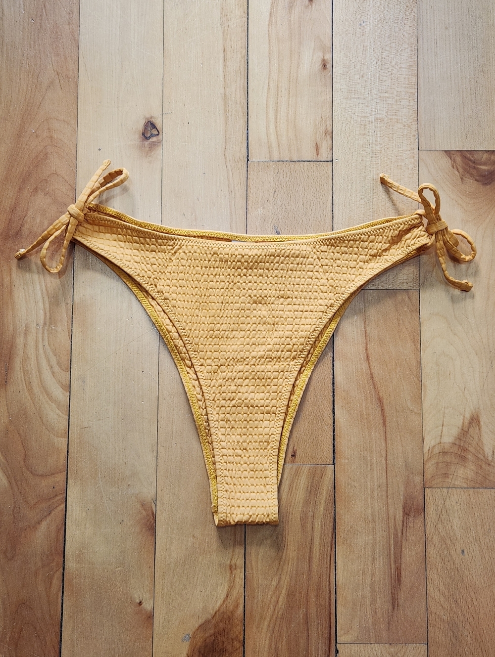 Tropic of C Savanna Side Tie Waffle Bikini Bottoms - L